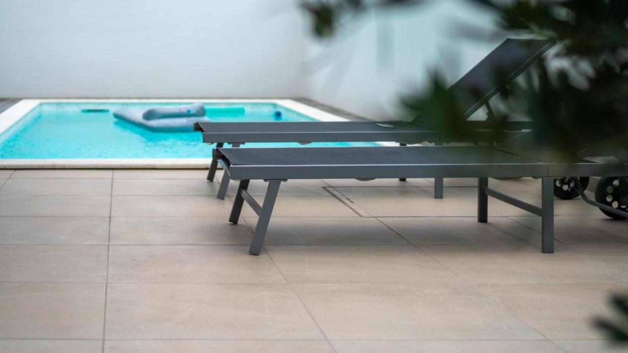 Villa Dea - Dein Rueckzugsort Am Meer Mit Beheiztem Pool ヴーシ エクステリア 写真