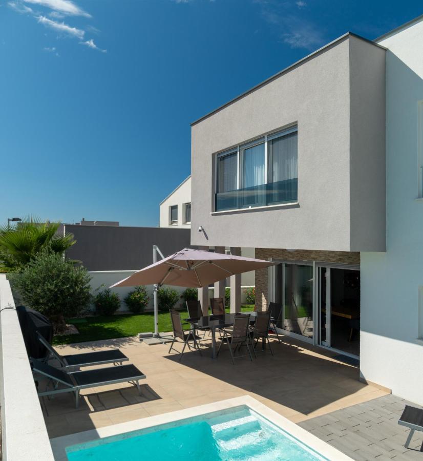 Villa Dea - Dein Rueckzugsort Am Meer Mit Beheiztem Pool ヴーシ エクステリア 写真