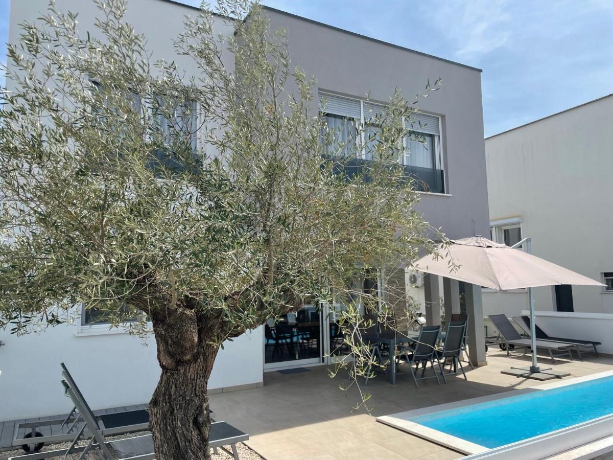 Villa Dea - Dein Rueckzugsort Am Meer Mit Beheiztem Pool ヴーシ エクステリア 写真