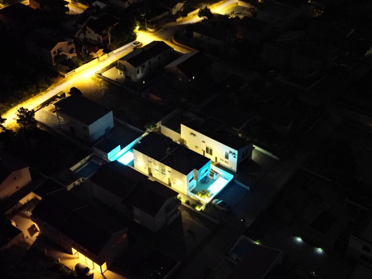 Villa Dea - Dein Rueckzugsort Am Meer Mit Beheiztem Pool ヴーシ エクステリア 写真